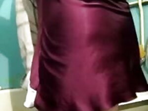 आईना फूहड़ दर्पण पर प्रस्तुत करता है, बेकार एचडी सेक्सी मूवी हिंदी में है और बड़े पैमाने पर सह शॉट के साथ गड़बड़ हो जाता है