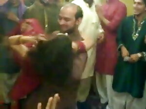 स्टाउट बूटी हनी हिंद ...